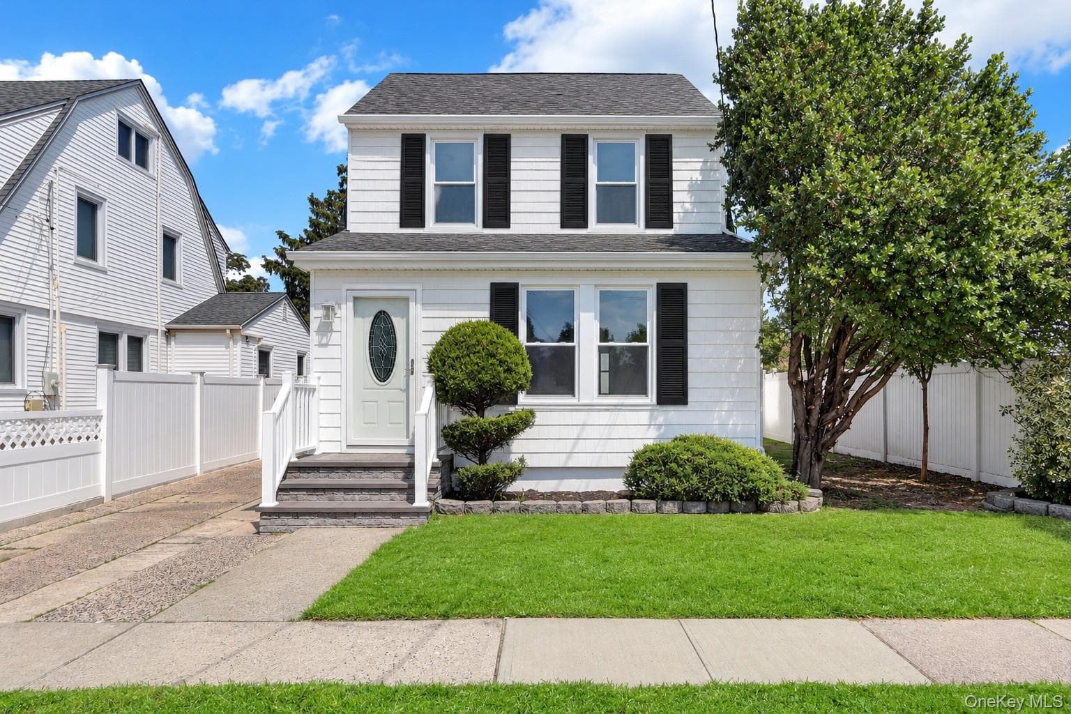 15 Stratford Avenue thumbnail 2