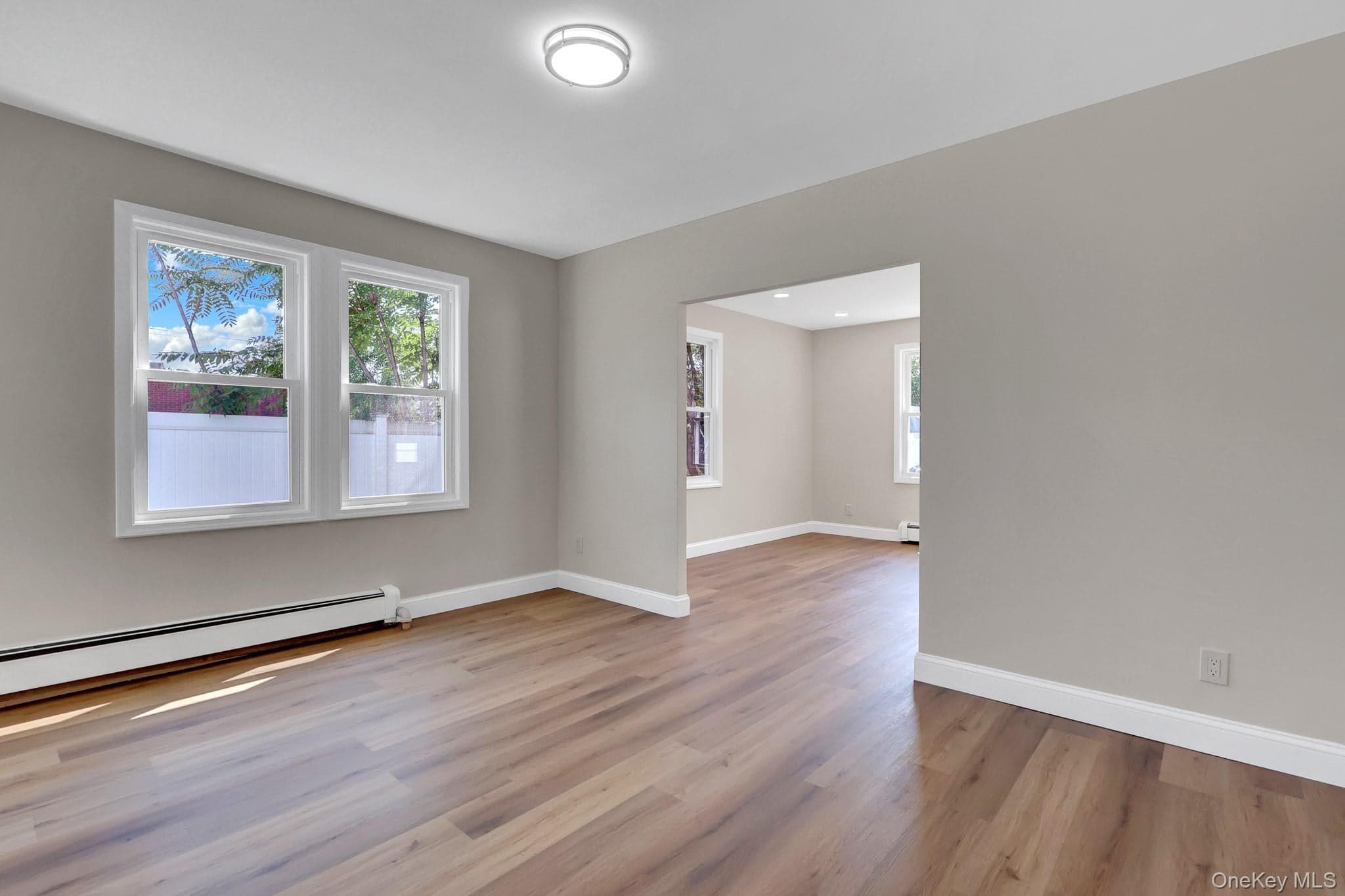 15 Stratford Avenue thumbnail 9