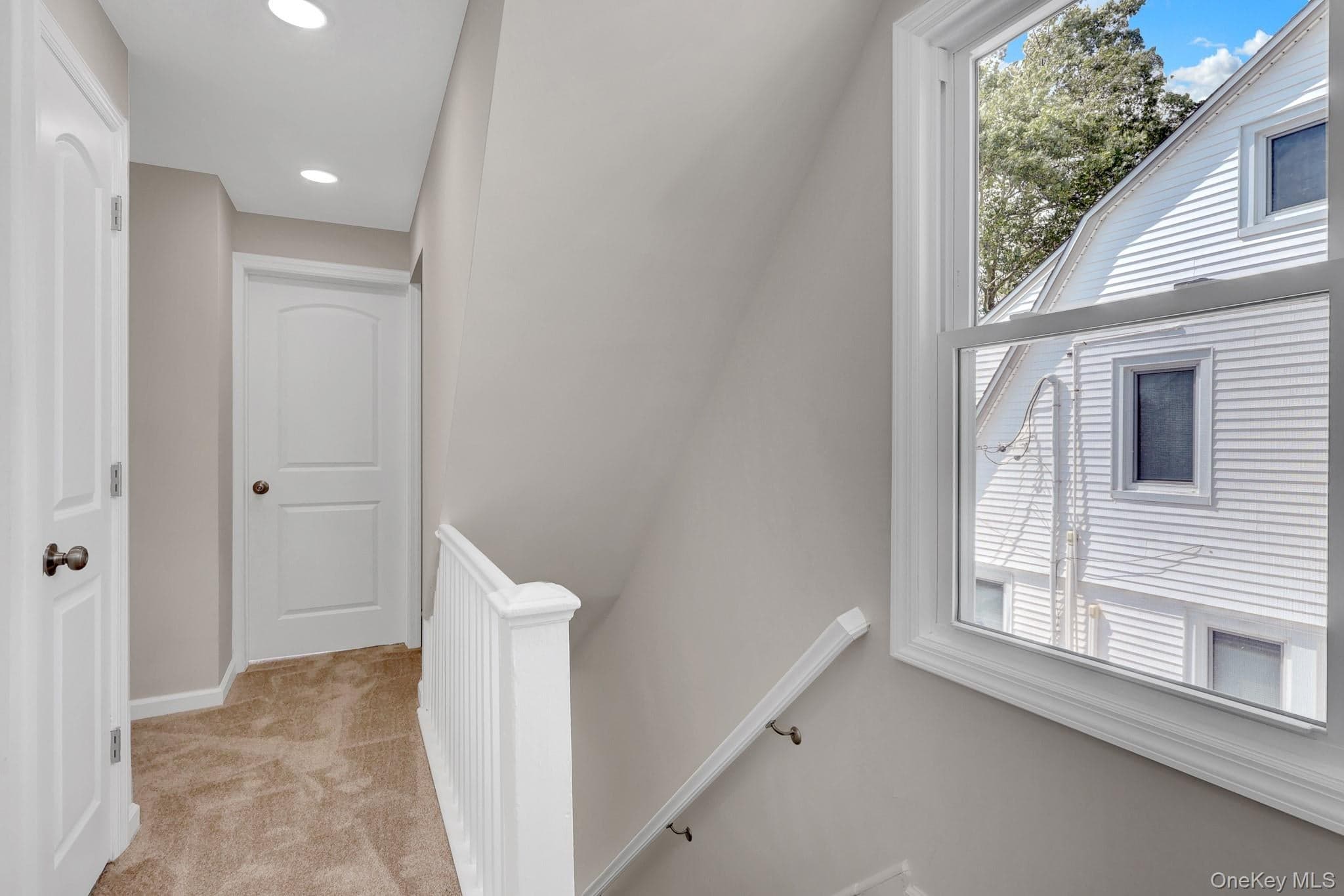 15 Stratford Avenue thumbnail 15
