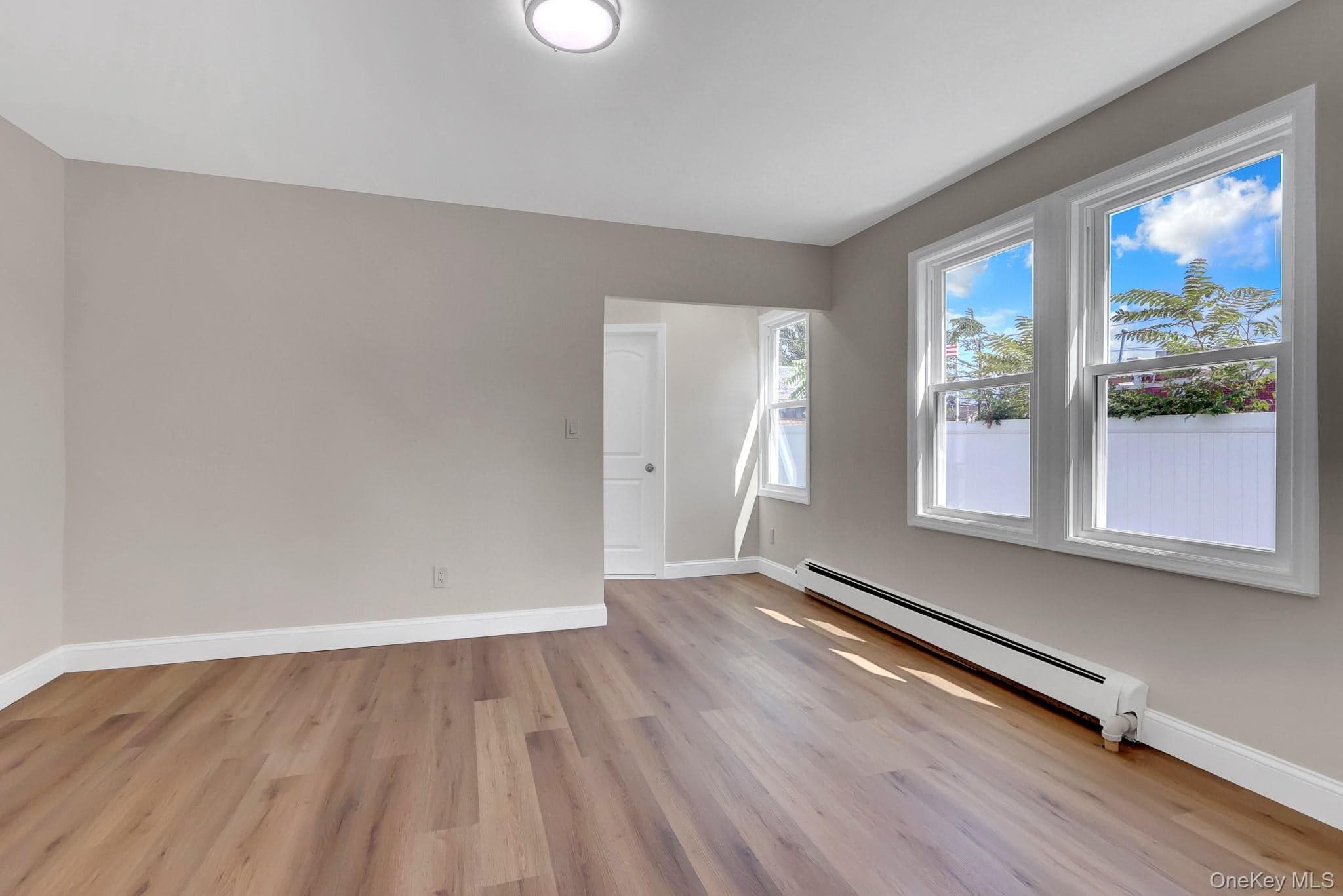 15 Stratford Avenue thumbnail 8