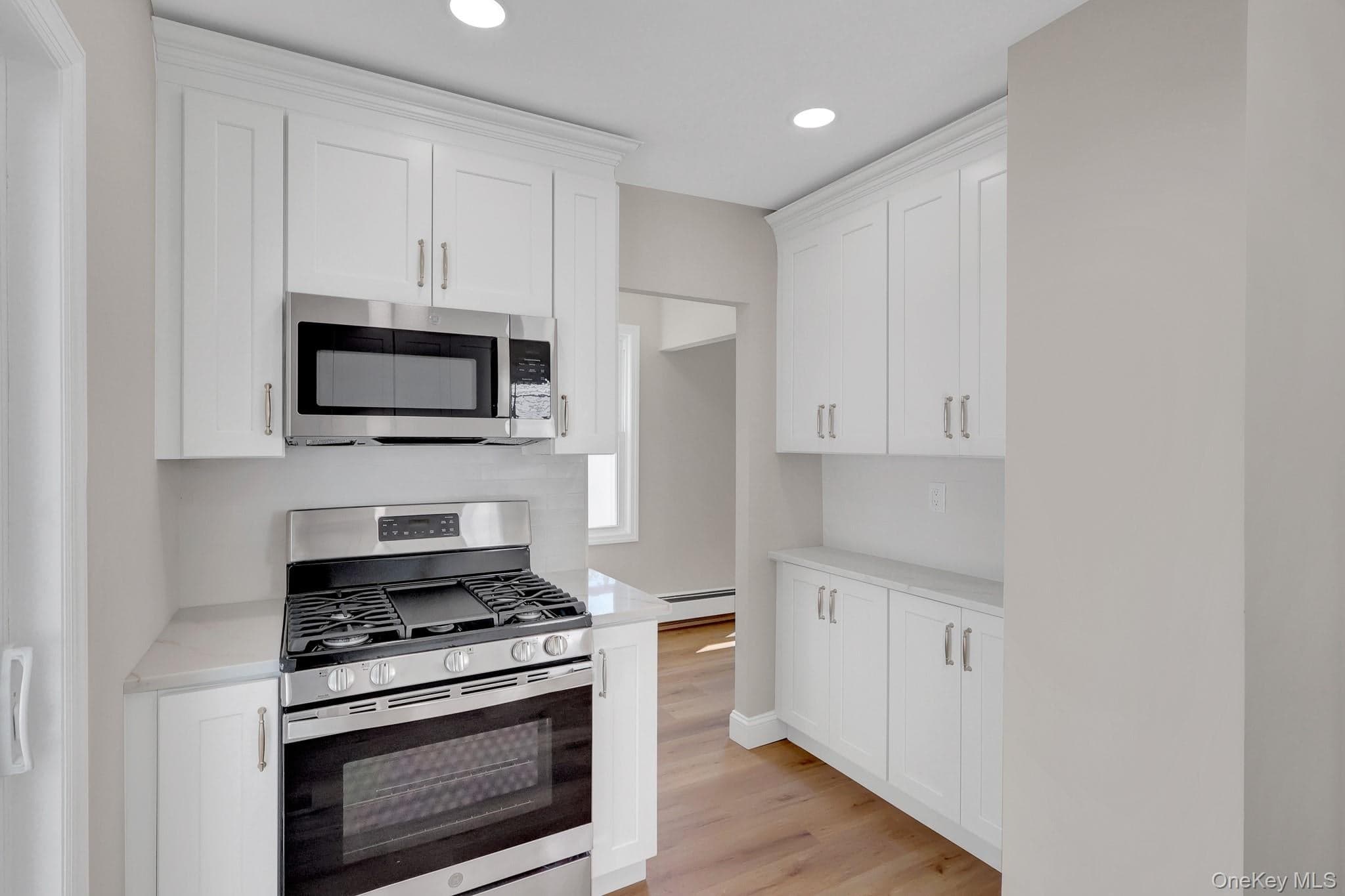 15 Stratford Avenue thumbnail 12