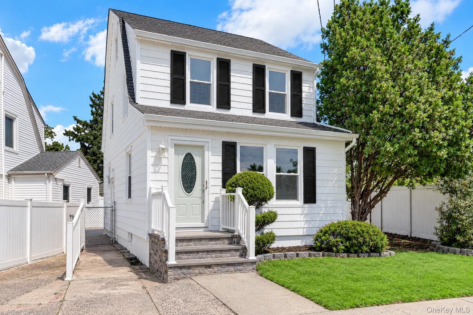 15 Stratford Avenue thumbnail 3