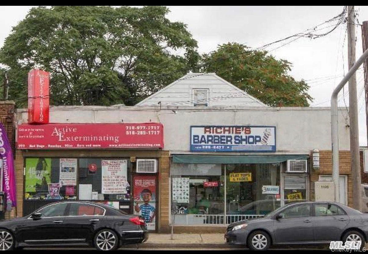 777 W Merrick Road photo 1