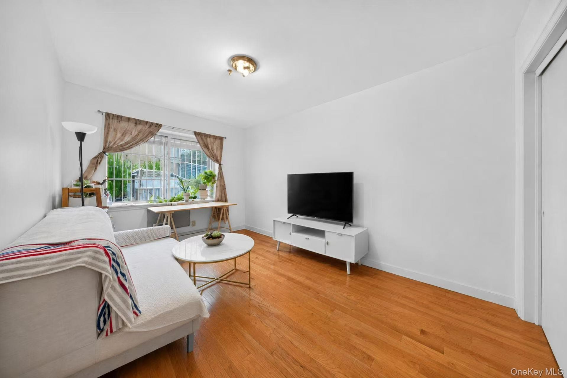 10005 37th Avenue Unit: 1B thumbnail 11