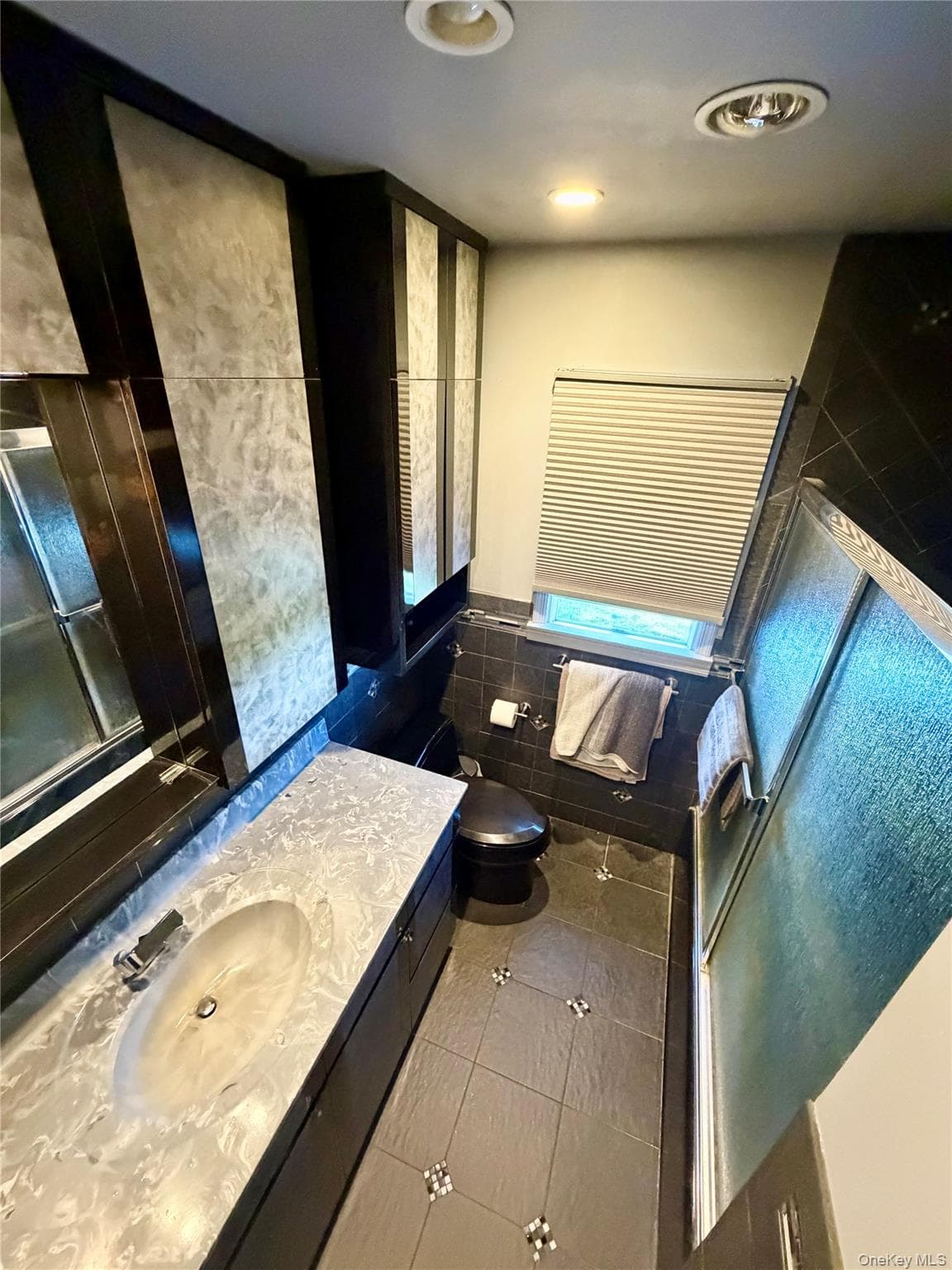 847 Jerusalem Avenue thumbnail 11