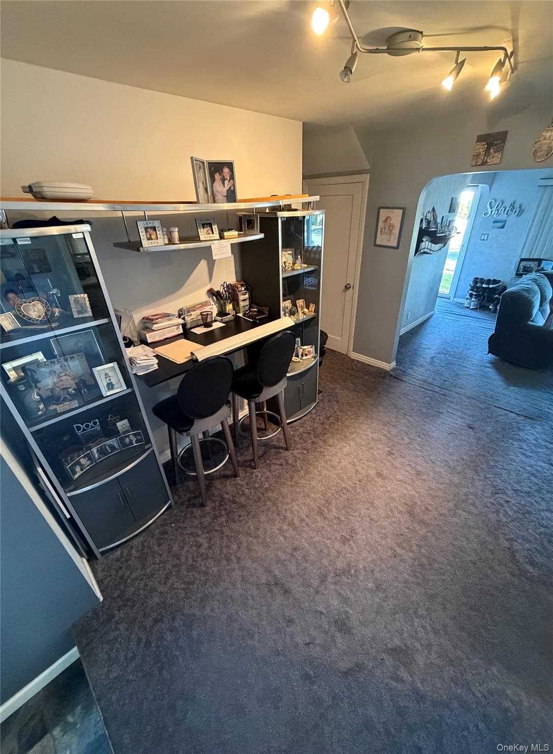 847 Jerusalem Avenue thumbnail 4