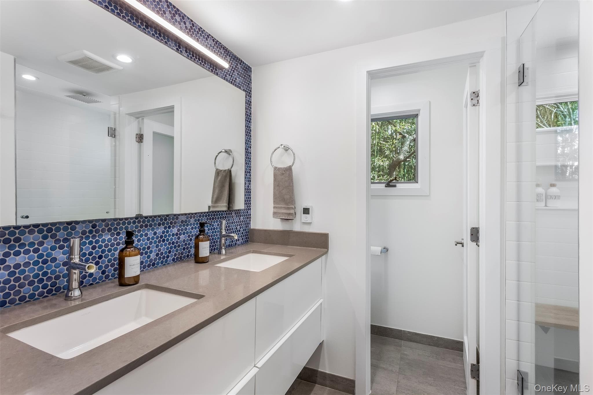 279 Bay Walk thumbnail 10