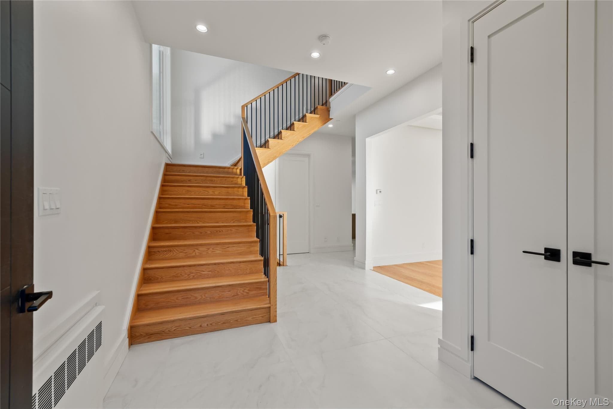 110 Fairview Avenue Unit: #201 thumbnail 2