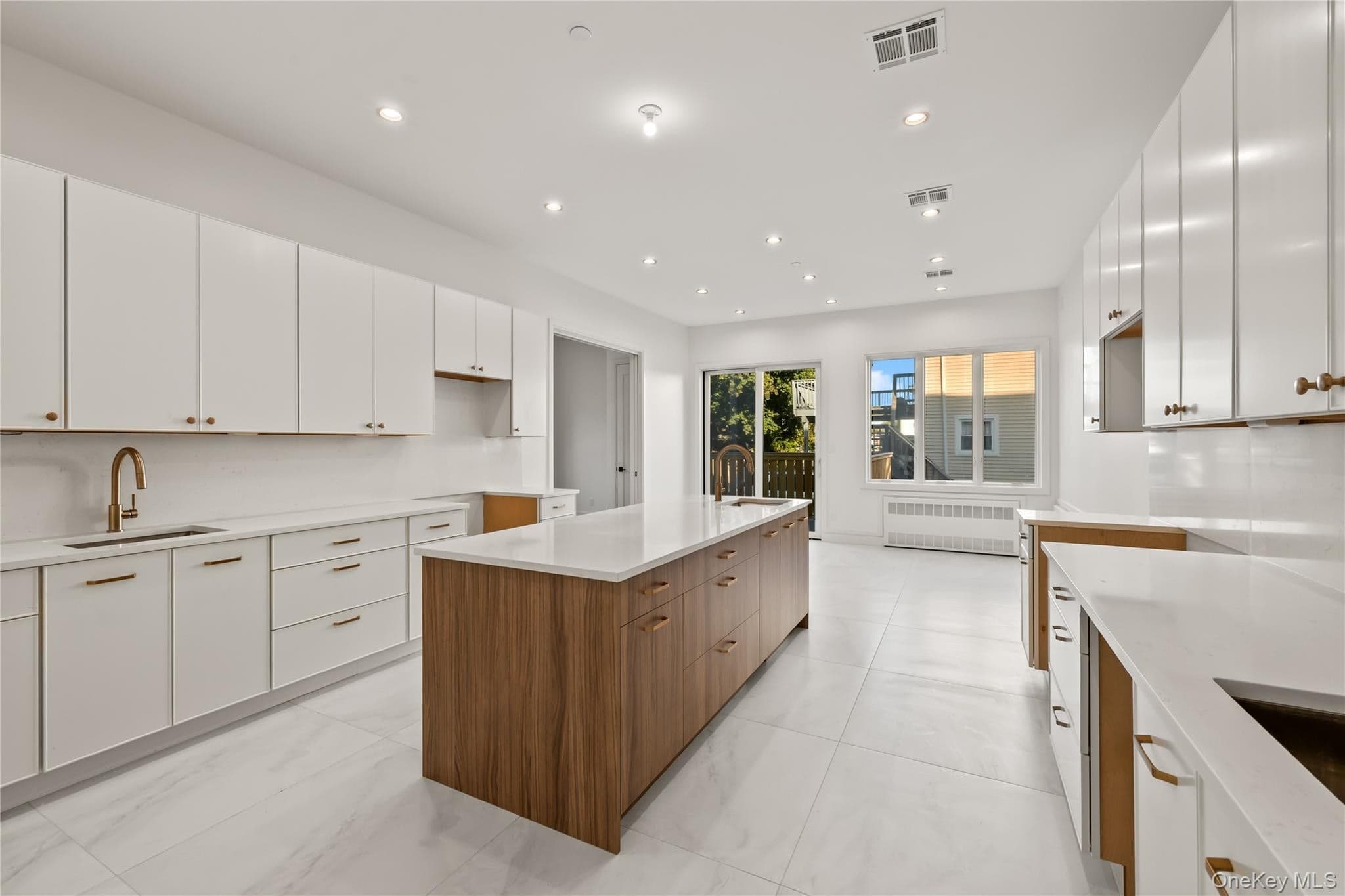 110 Fairview Avenue Unit: #201 thumbnail 9