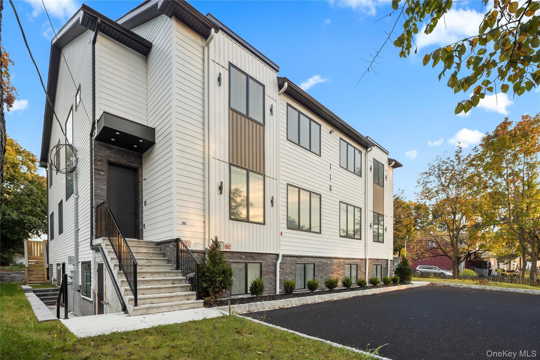 110 Fairview Avenue Unit: #201 thumbnail 27