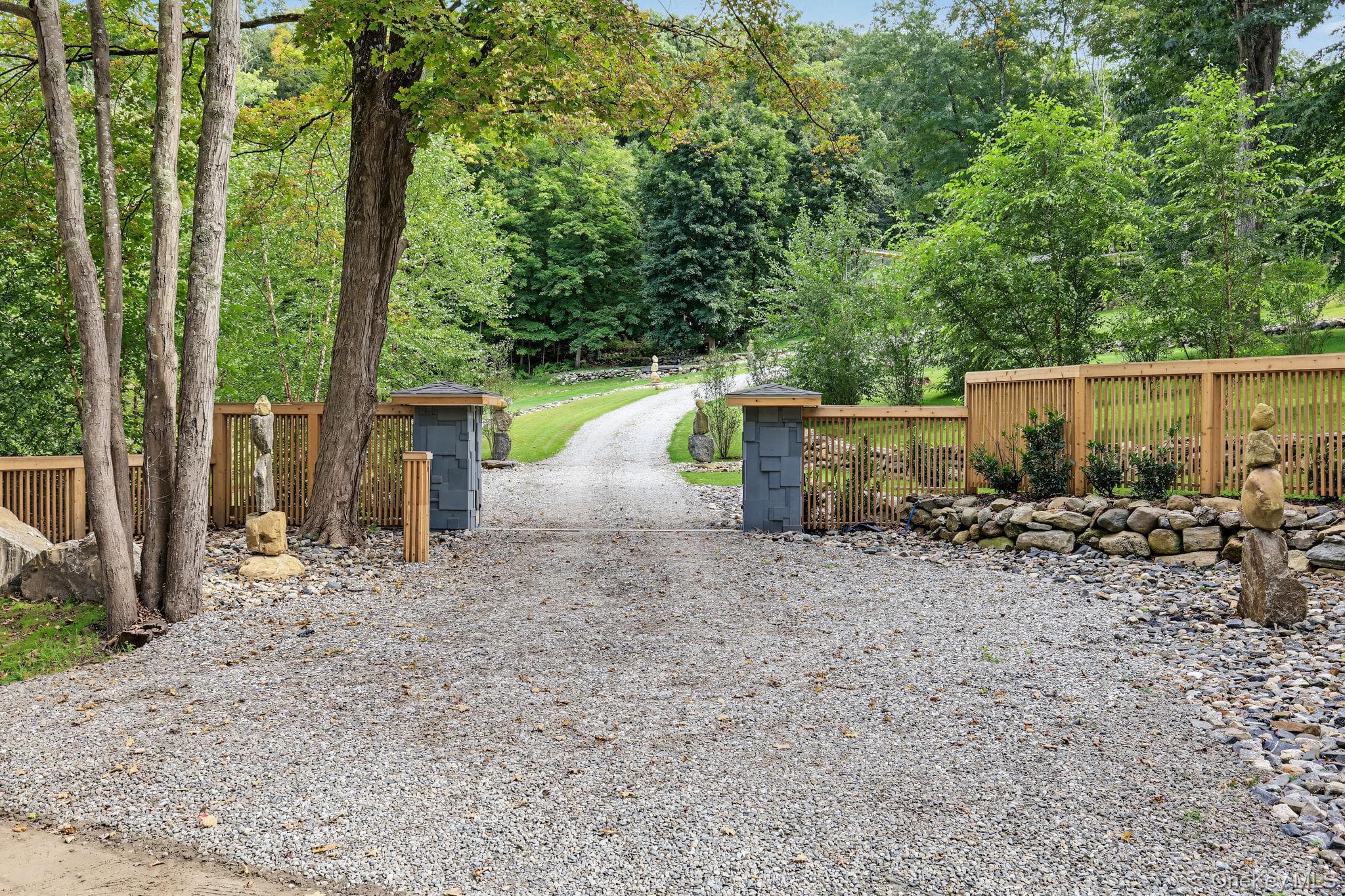 496 Haines Road thumbnail 3