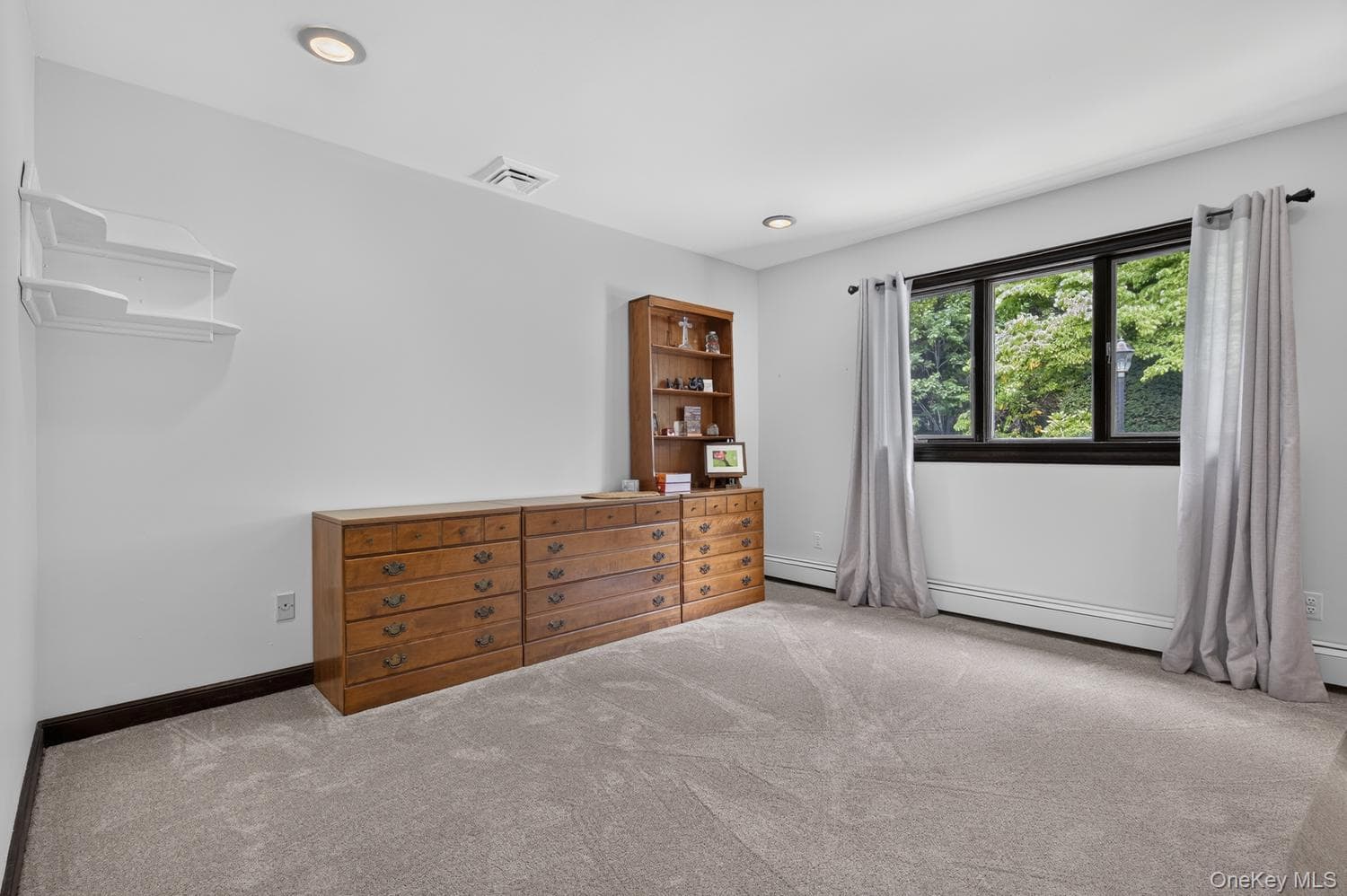 10 Dorchester Drive thumbnail 18