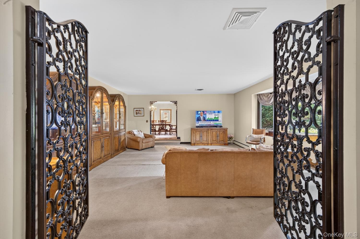 10 Dorchester Drive thumbnail 5