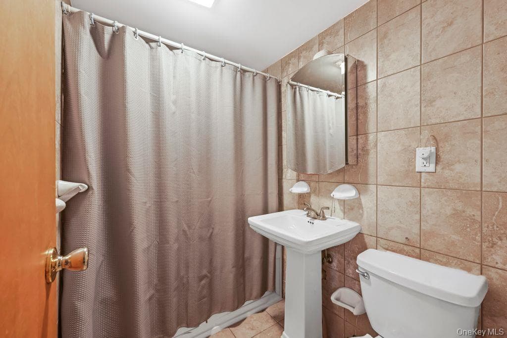 2136 E 28th Street thumbnail 19