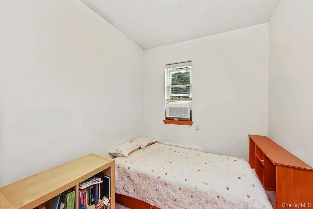 2136 E 28th Street thumbnail 11