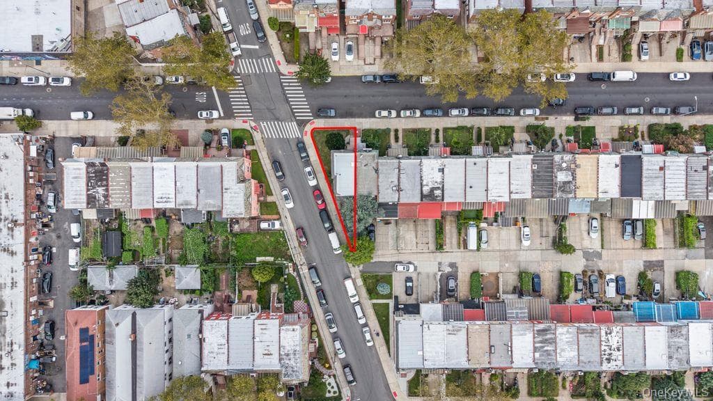 2136 E 28th Street thumbnail 27