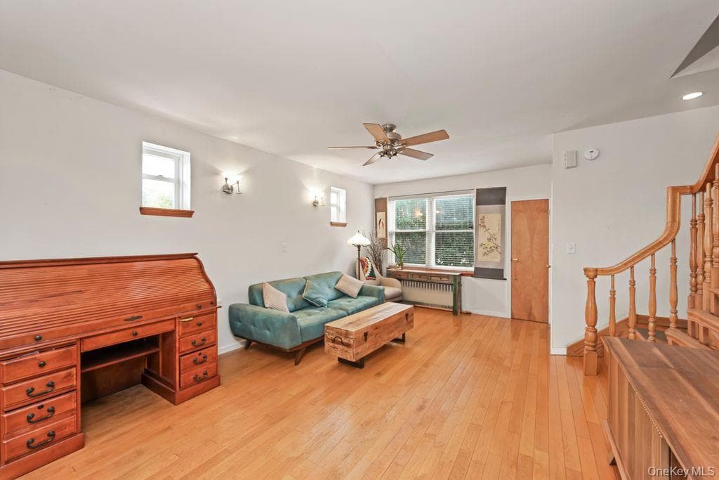 2136 E 28th Street thumbnail 6