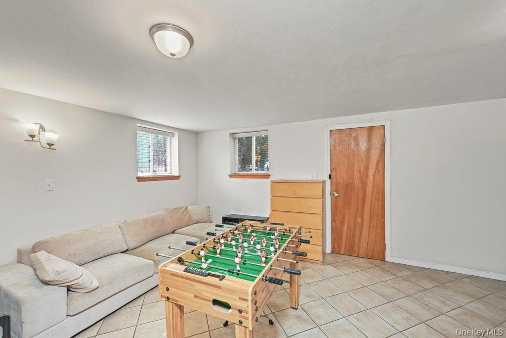 2136 E 28th Street thumbnail 15