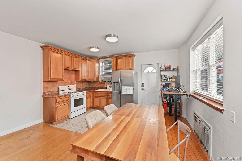 2136 E 28th Street thumbnail 7