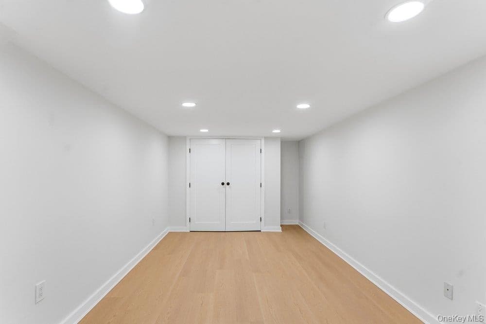 12 E Park Drive thumbnail 26
