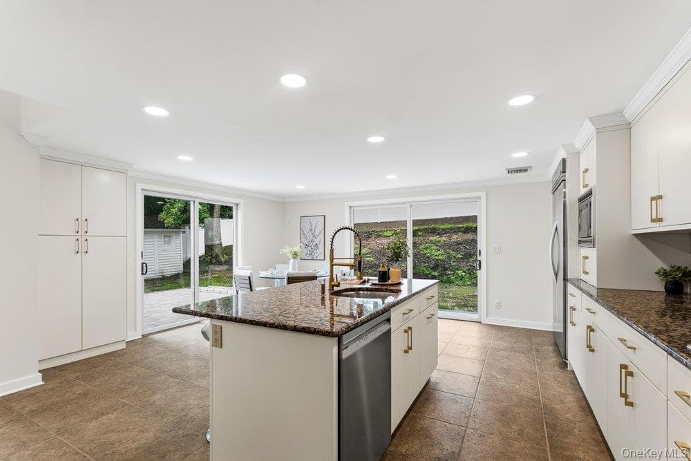 12 E Park Drive thumbnail 22