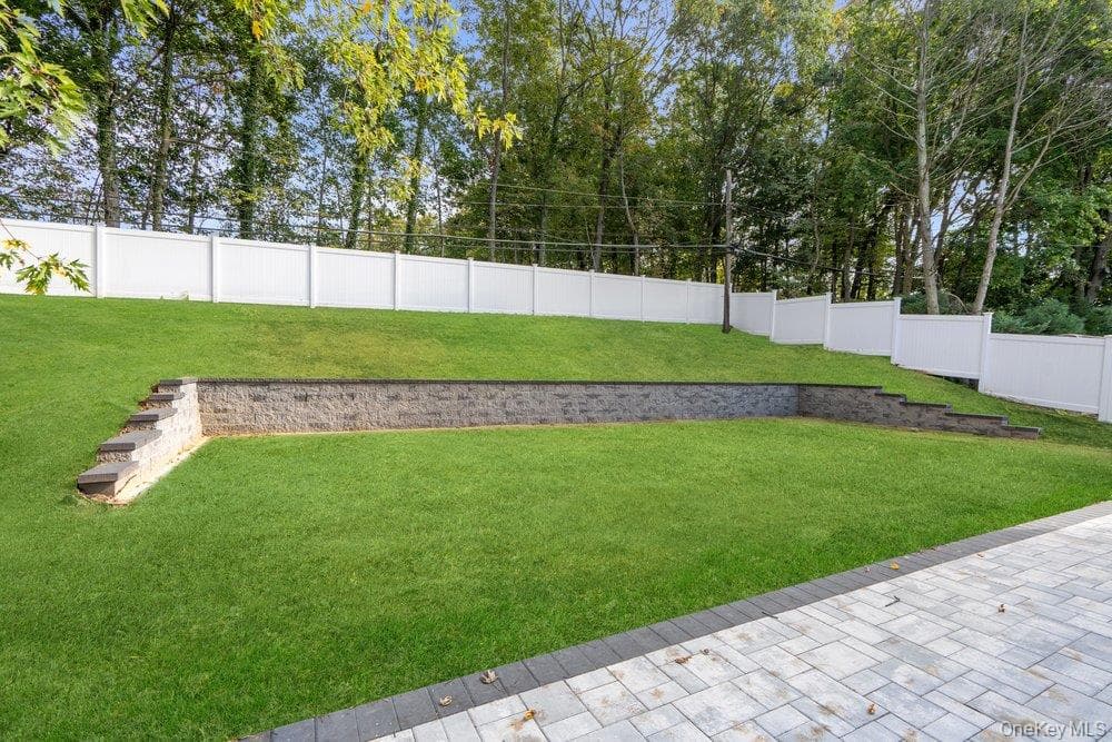 12 E Park Drive thumbnail 45