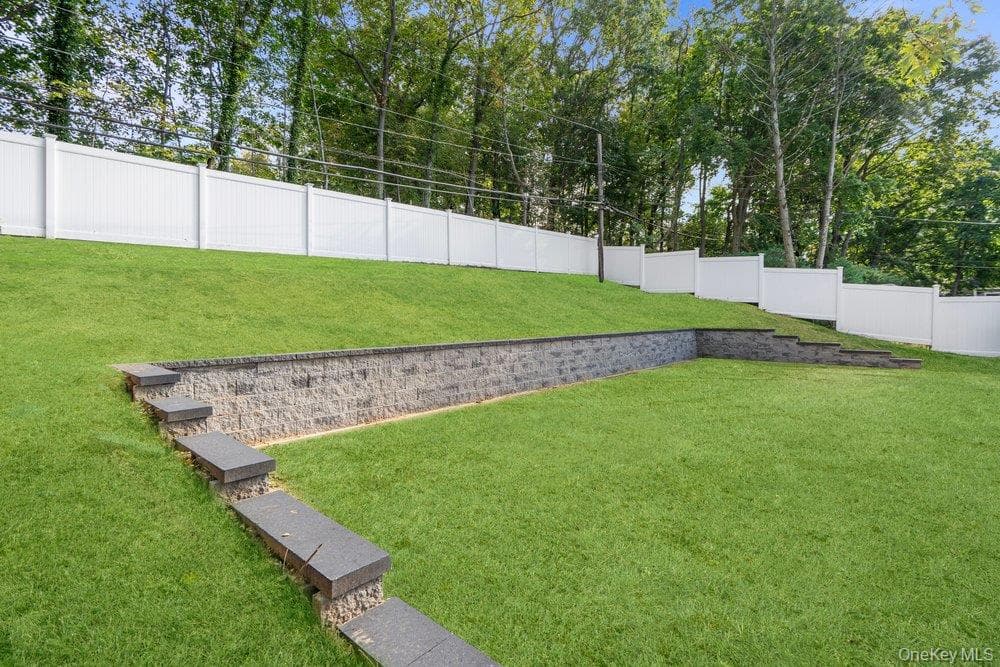 12 E Park Drive thumbnail 46