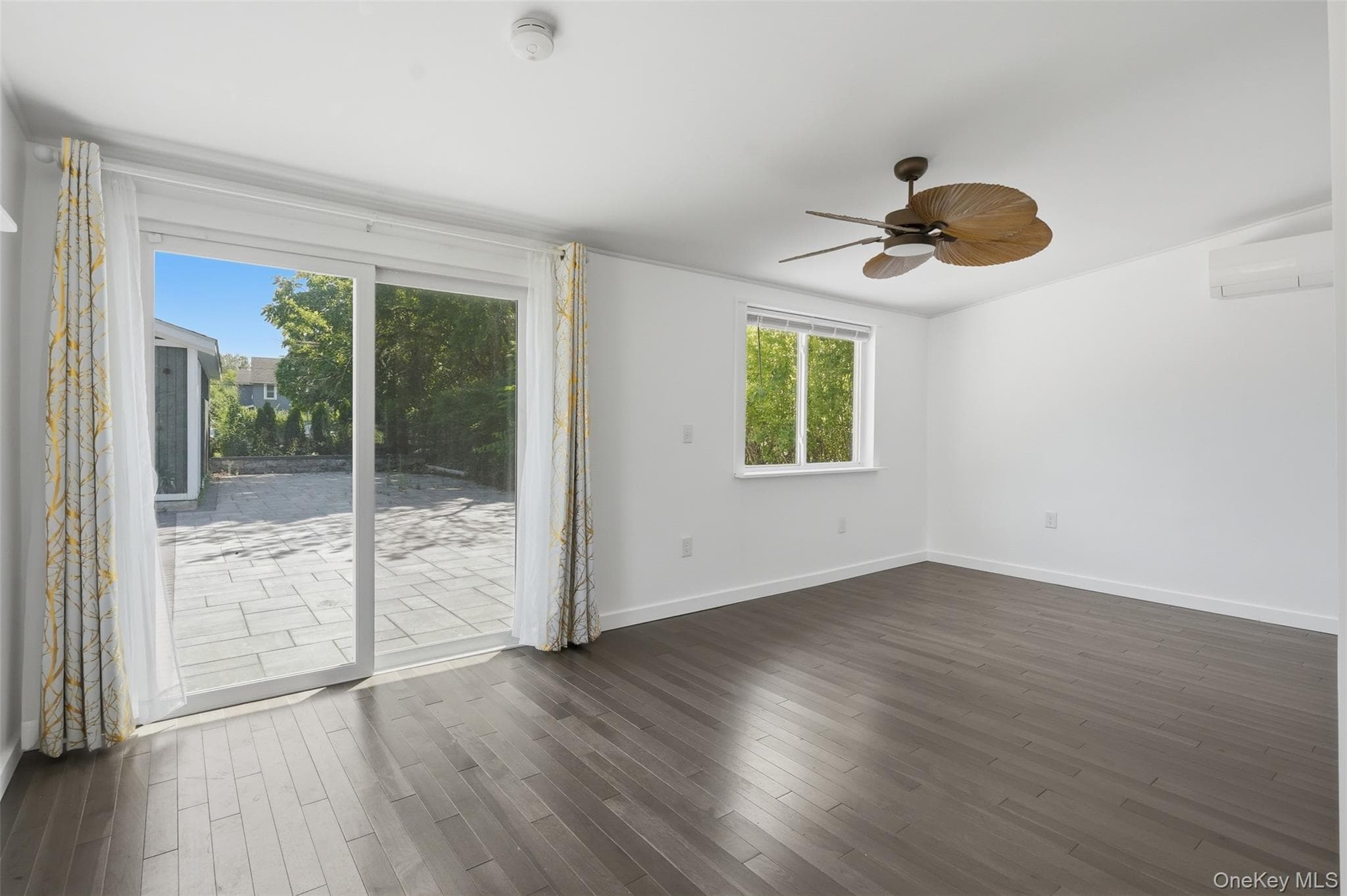 142 Railroad Avenue thumbnail 9