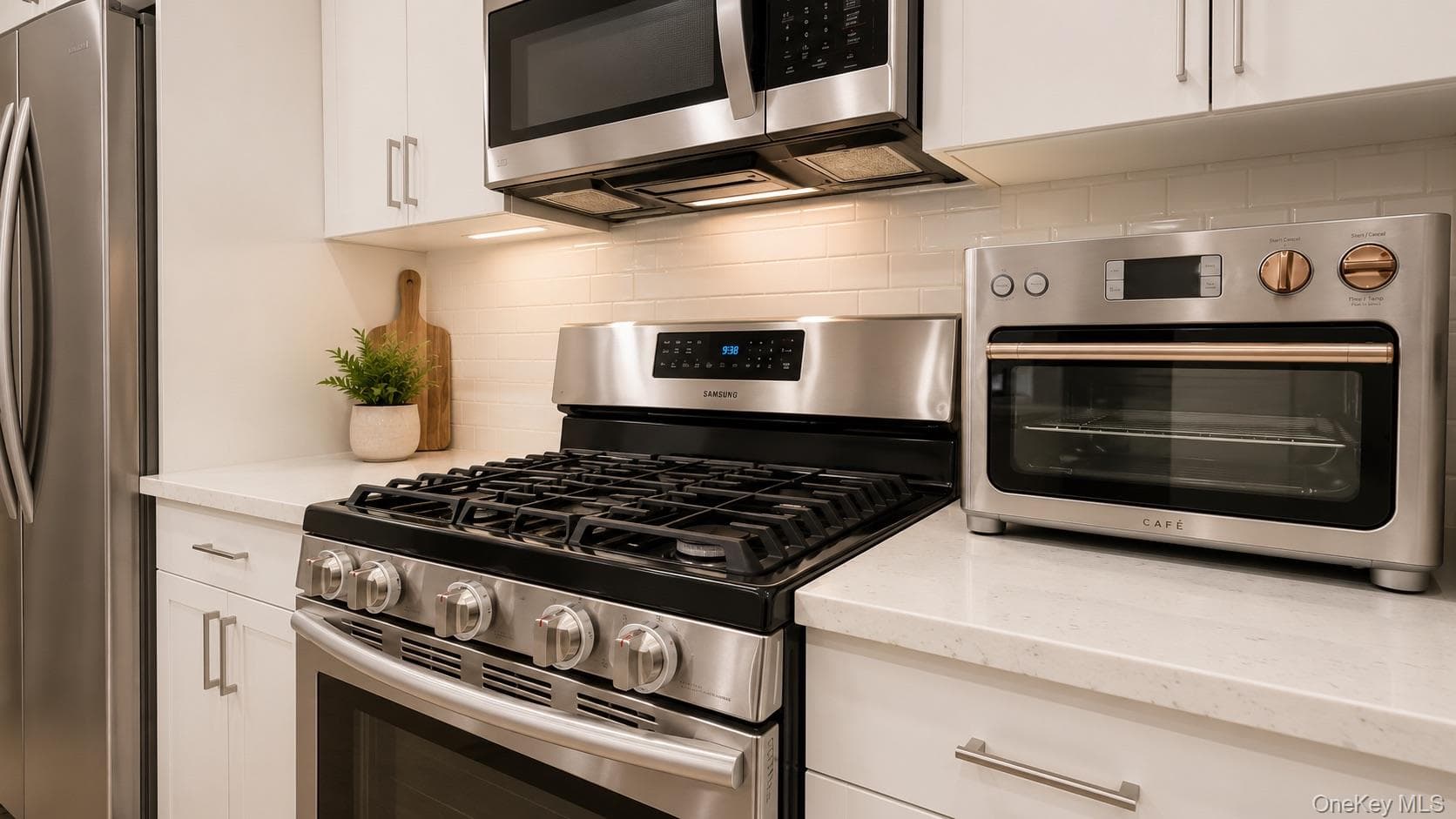 1380 Sterling Place thumbnail 8