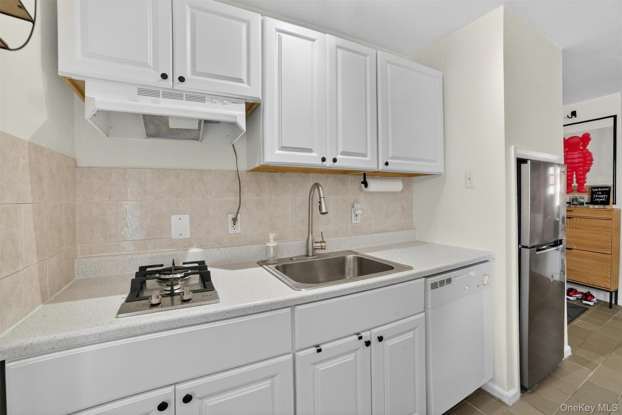 205 W Post Road Unit: E-1-O thumbnail 9
