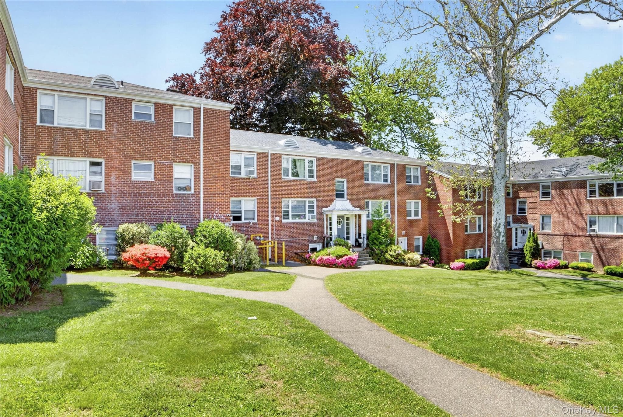 205 W Post Road Unit: E-1-O thumbnail 2