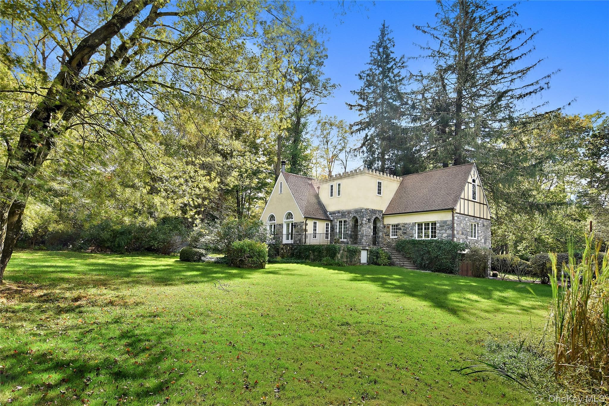 160 Long Ridge Road thumbnail 2
