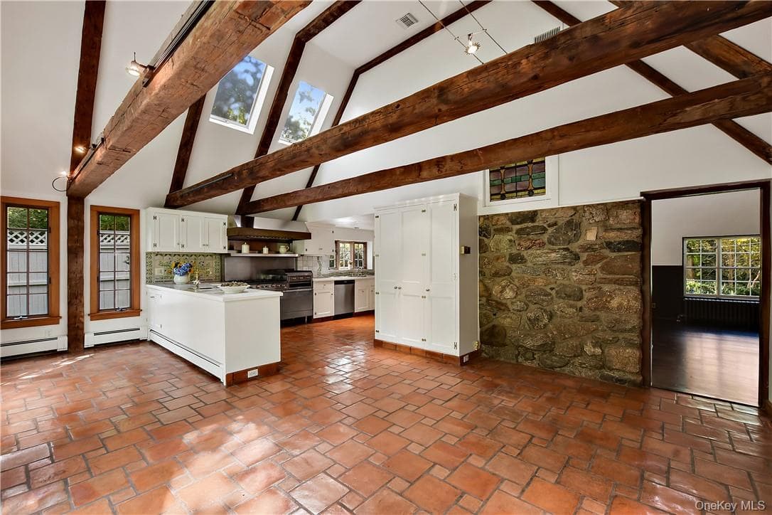 160 Long Ridge Road thumbnail 5