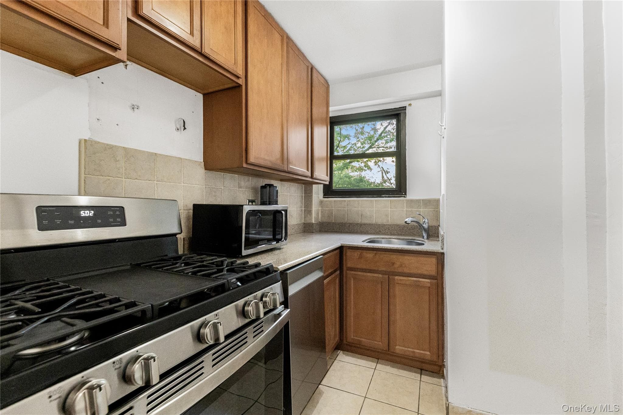 171 Pearsall Unit: 3H thumbnail 9