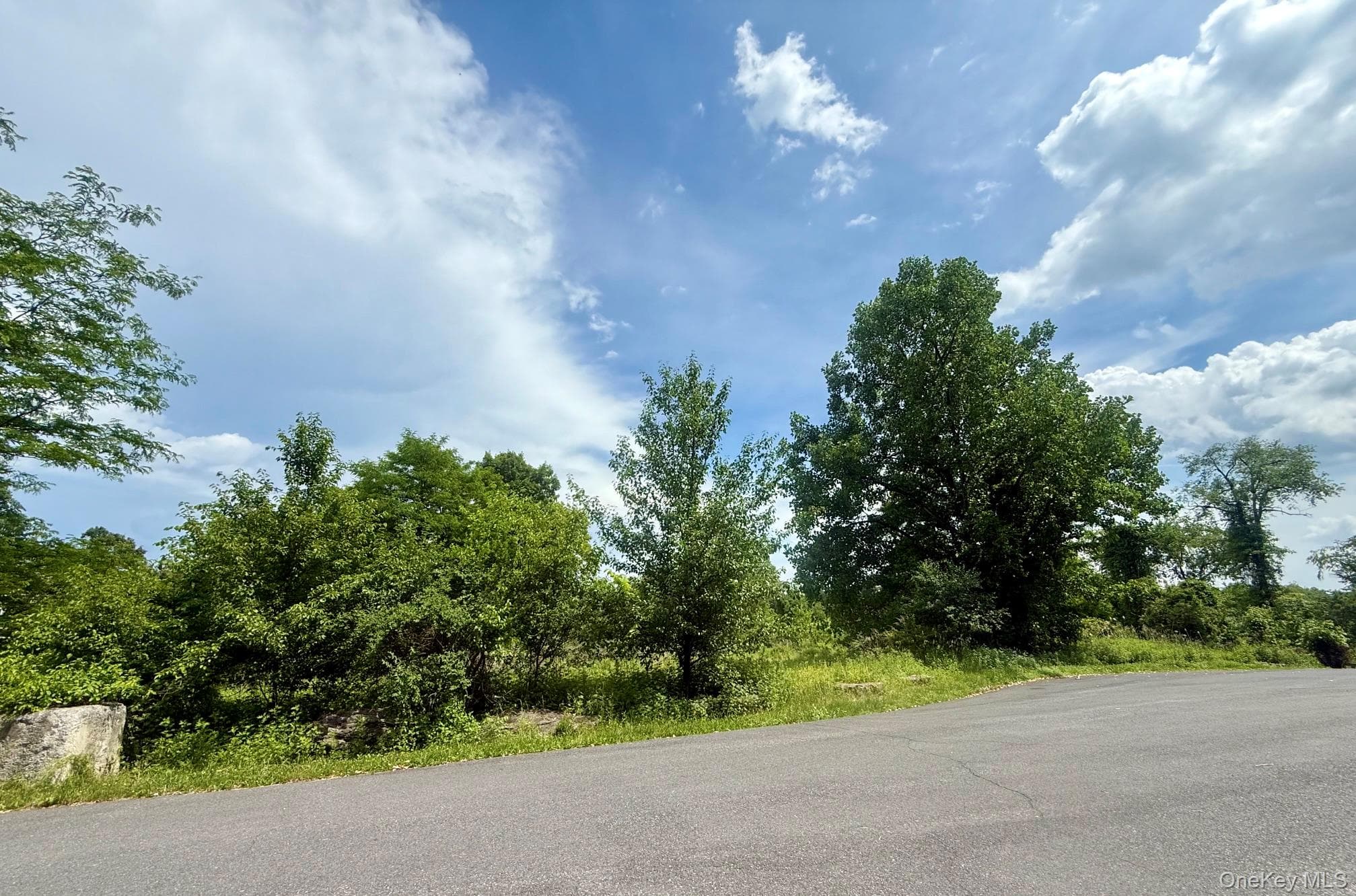 406 Country Club Lane thumbnail 3
