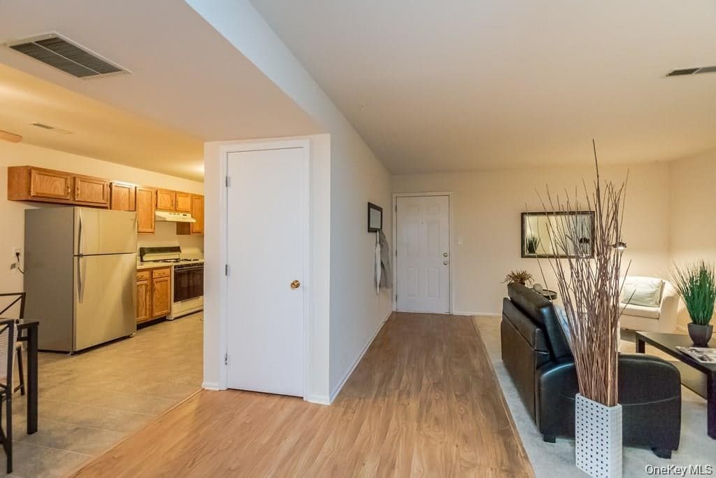 18 Revere Drive thumbnail 10