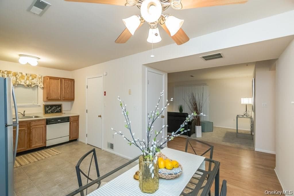 18 Revere Drive thumbnail 7