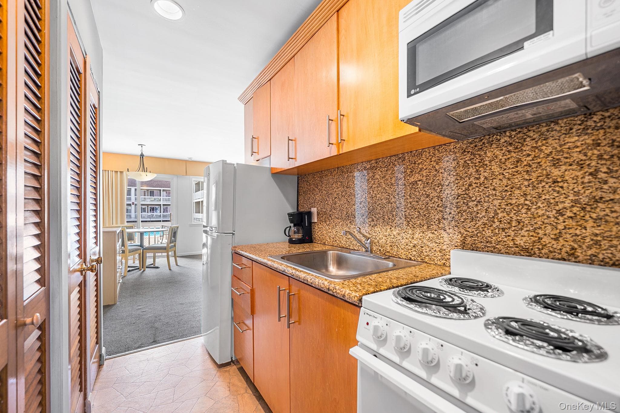 131 S Emerson Avenue Unit: 235 thumbnail 5