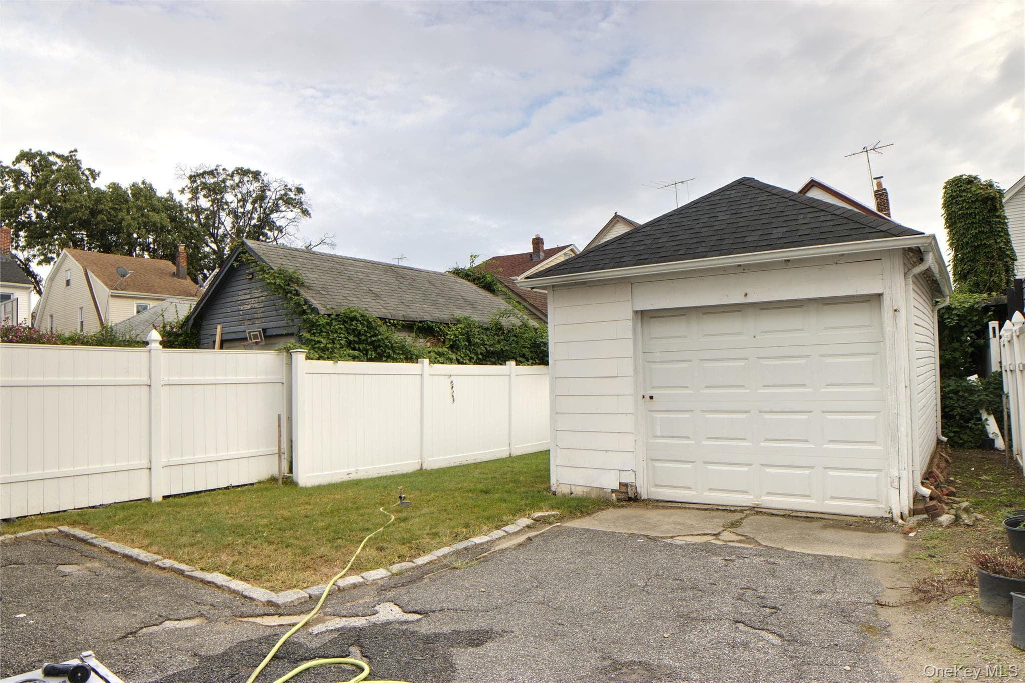 221-30 103rd Avenue thumbnail 4