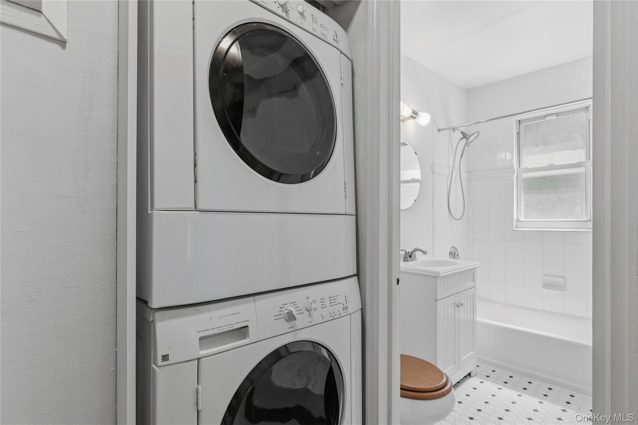 2 Fieldstone Drive Unit: 19 thumbnail 5