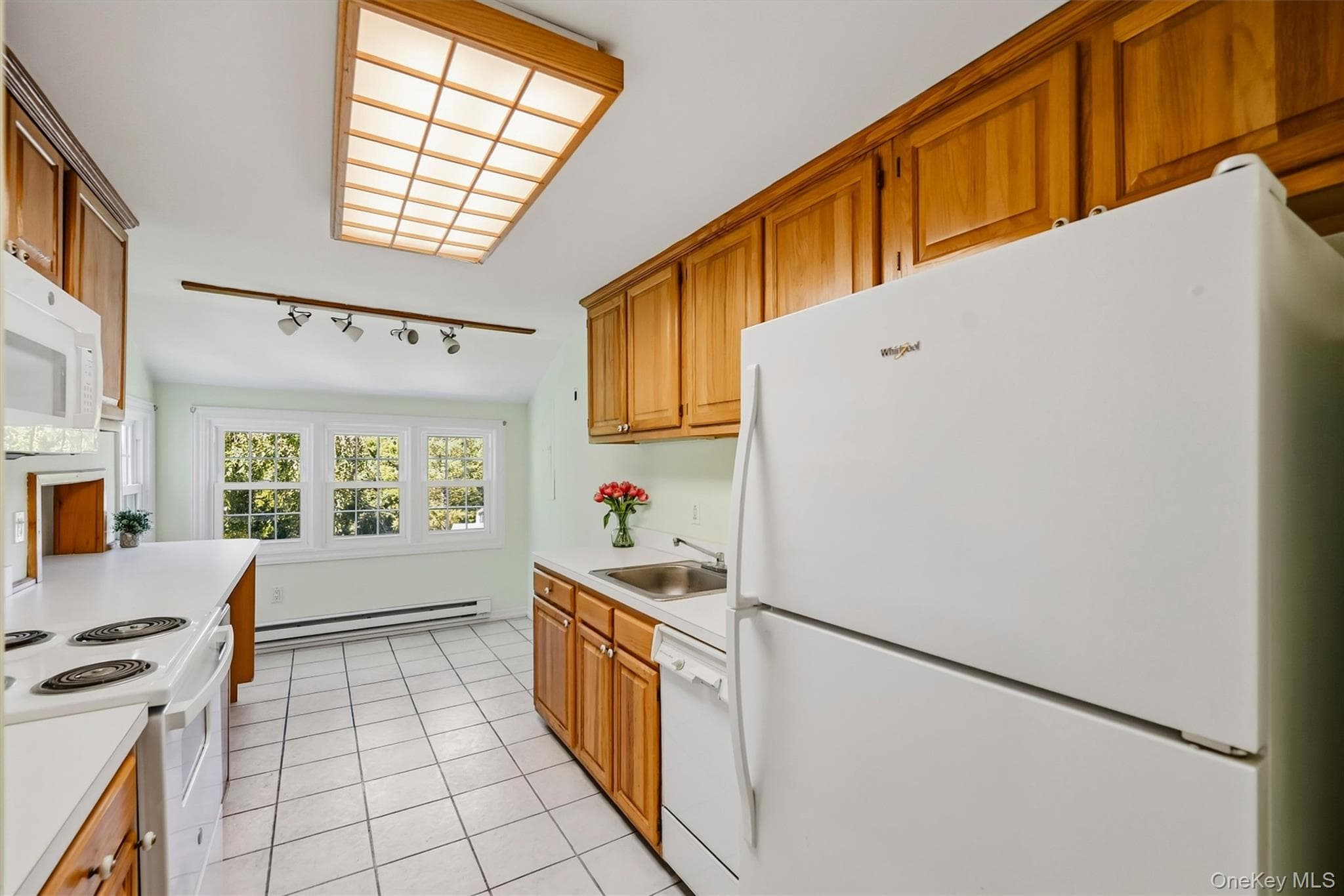 1704 Holly Stream Court thumbnail 7