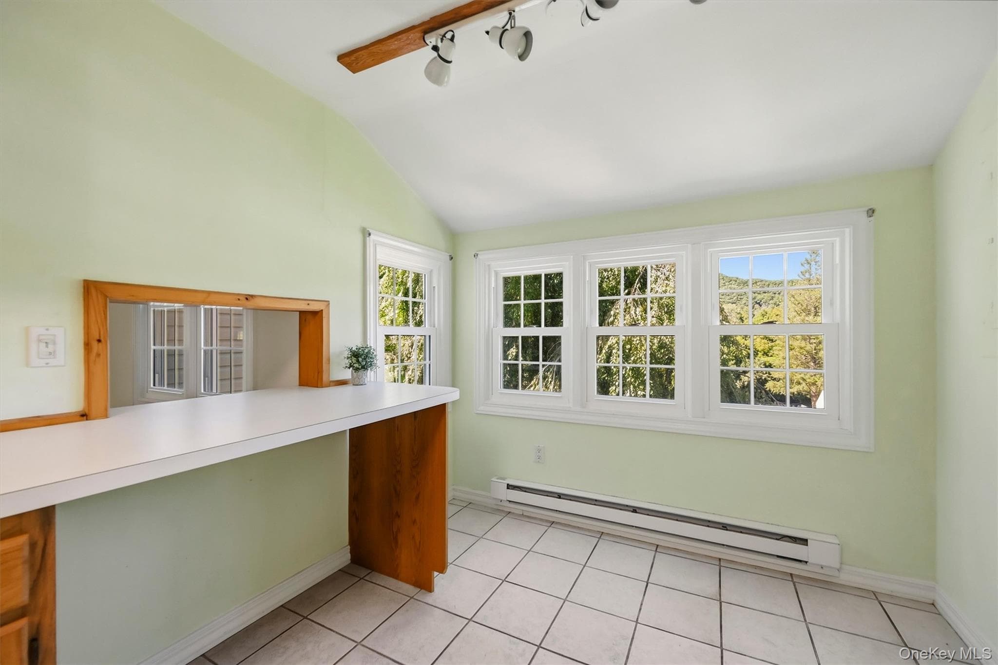 1704 Holly Stream Court thumbnail 12