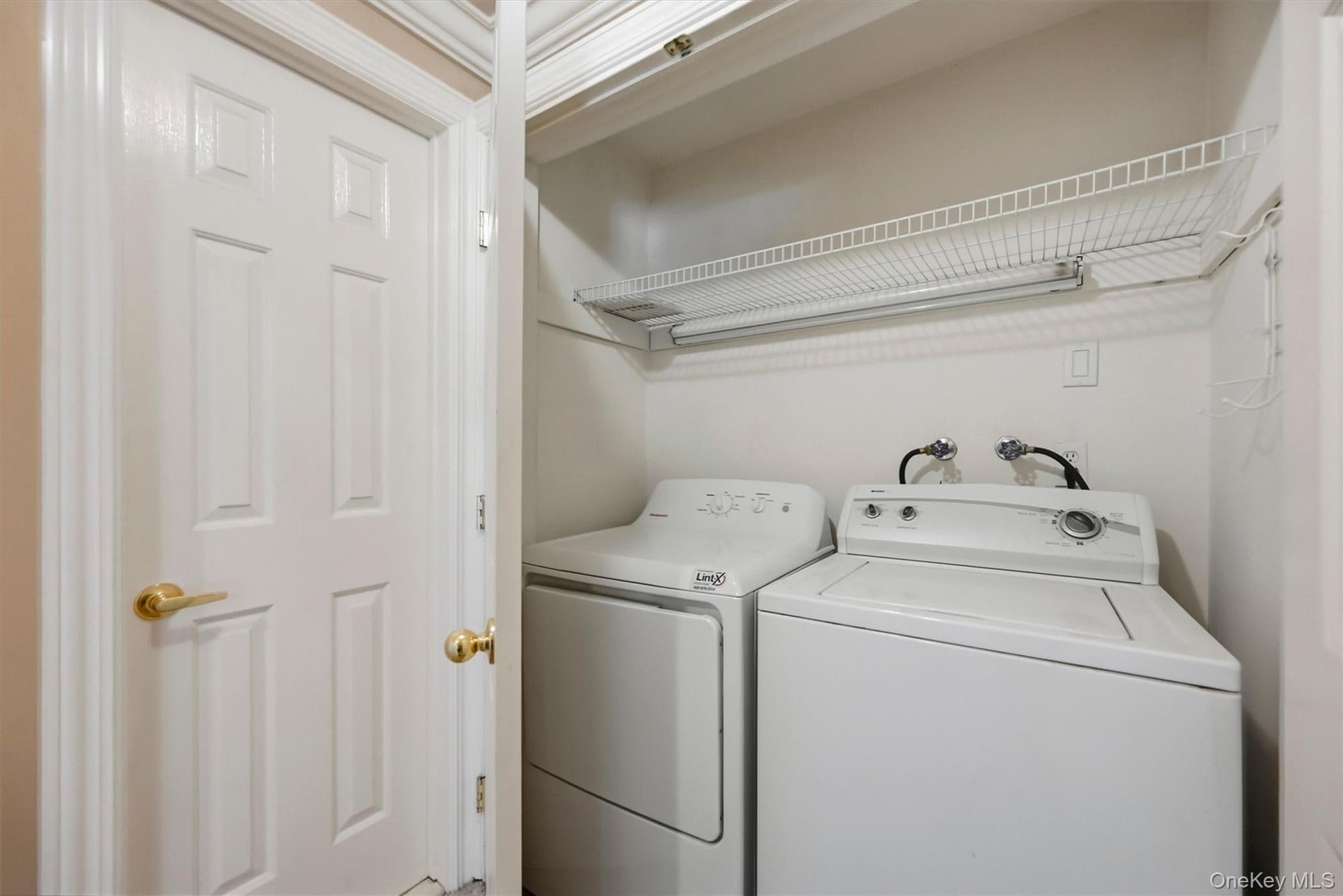 1704 Holly Stream Court thumbnail 28