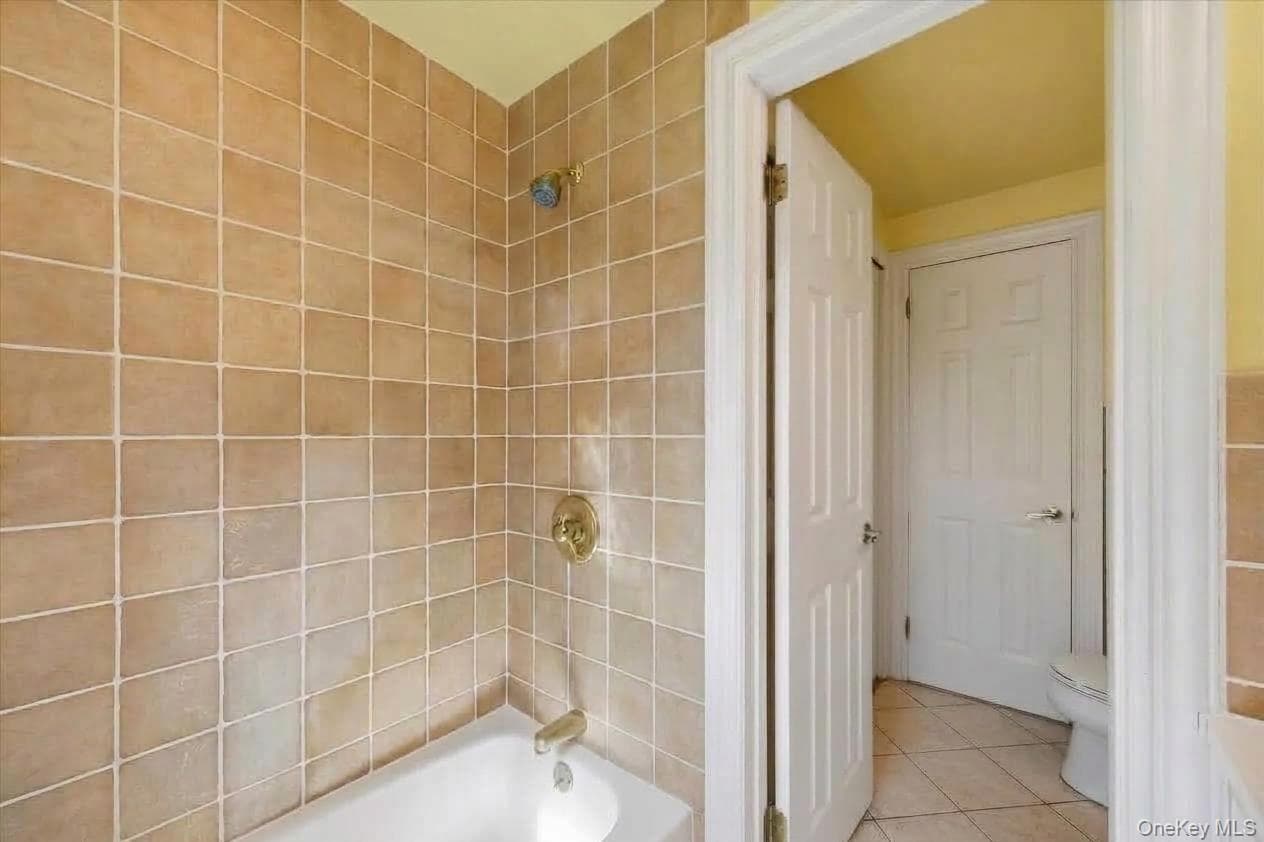 1704 Holly Stream Court thumbnail 26