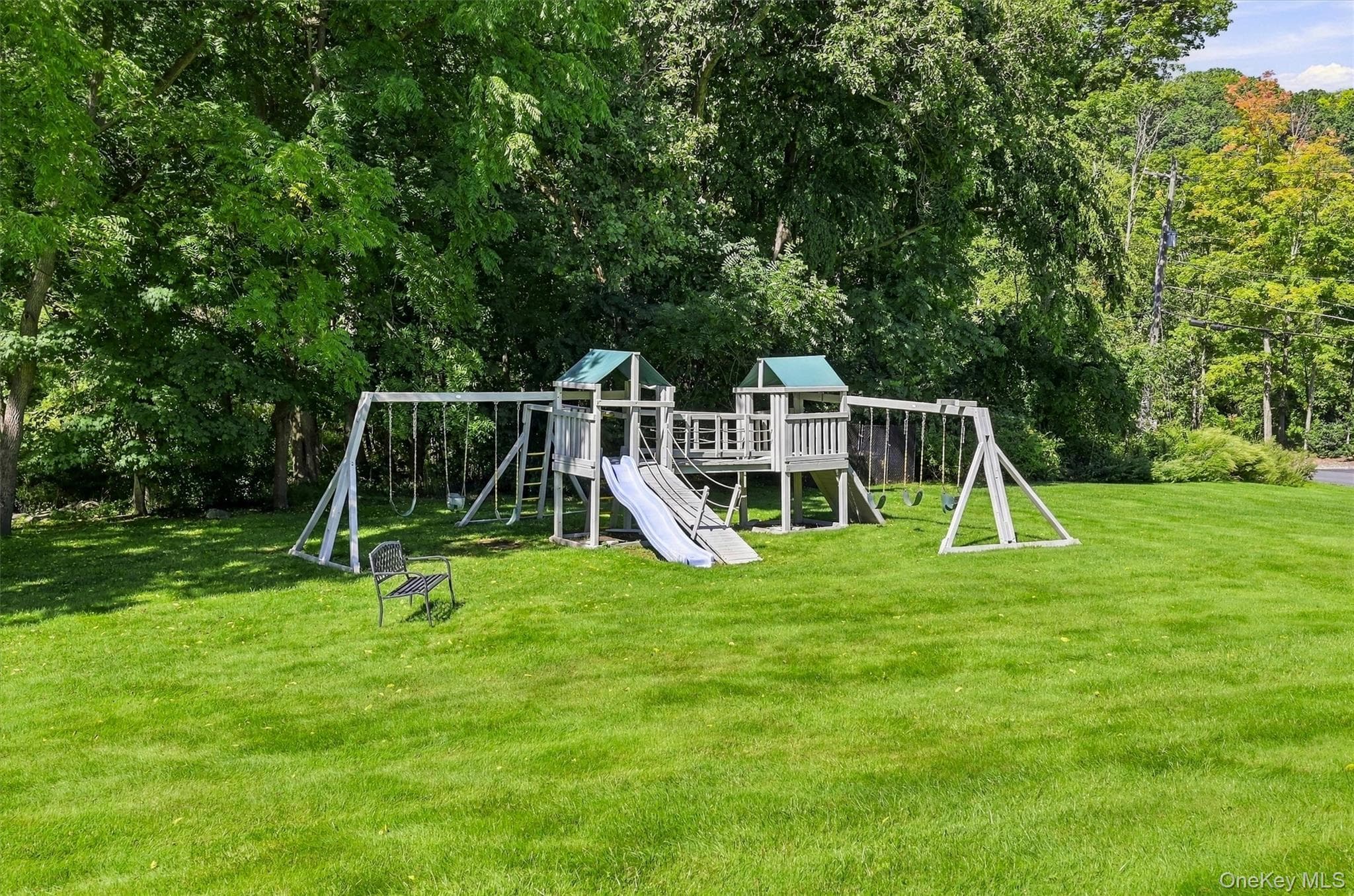 1704 Holly Stream Court thumbnail 33
