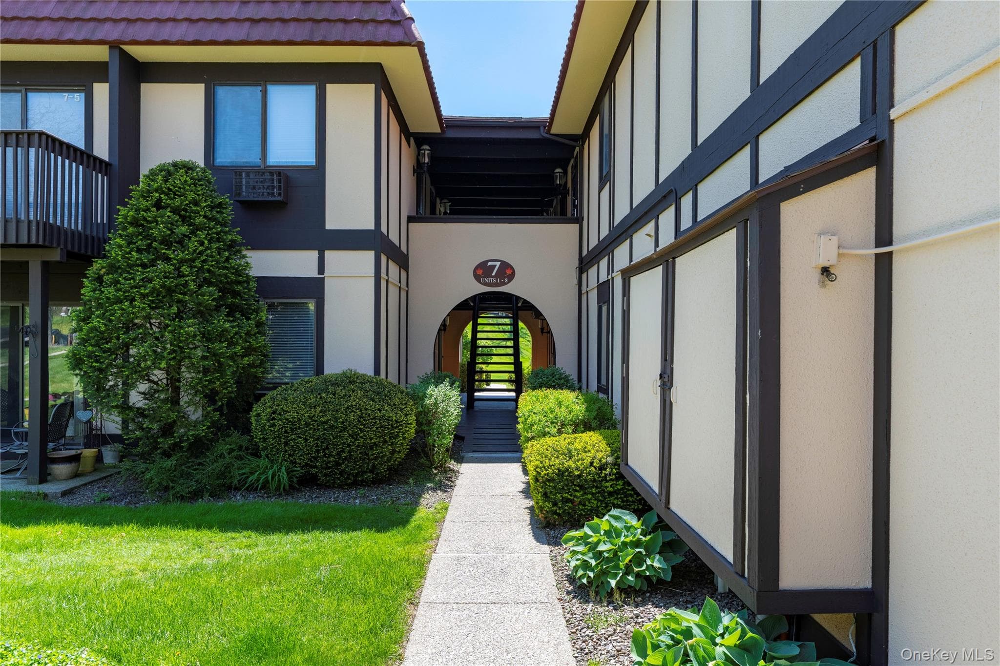 7 Loudon Drive Unit: 8 thumbnail 2