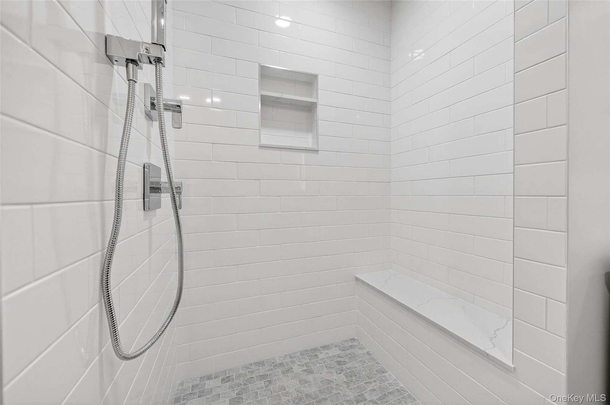 1811 Soundview Court thumbnail 20