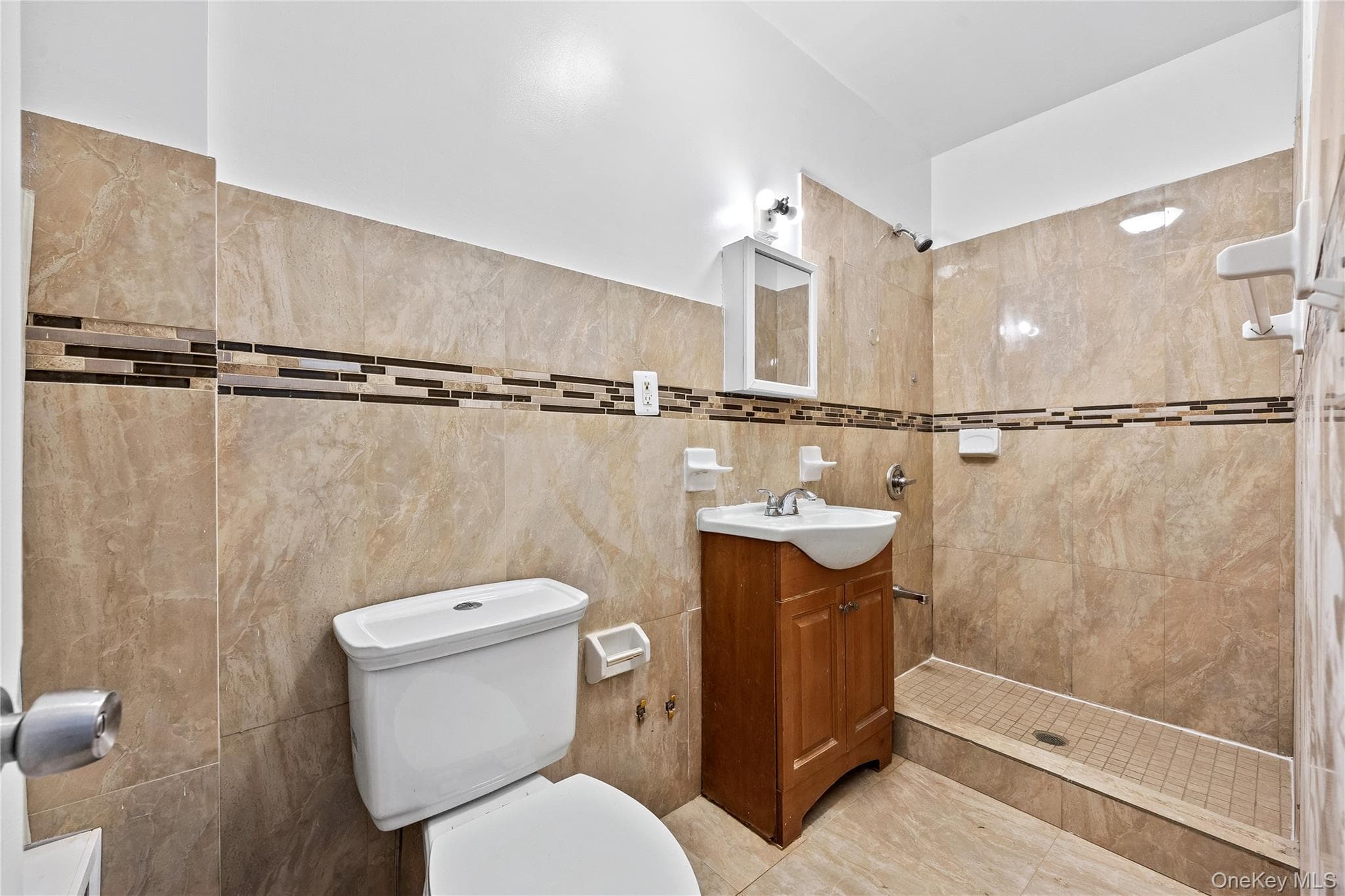 499 Hegeman Avenue thumbnail 12