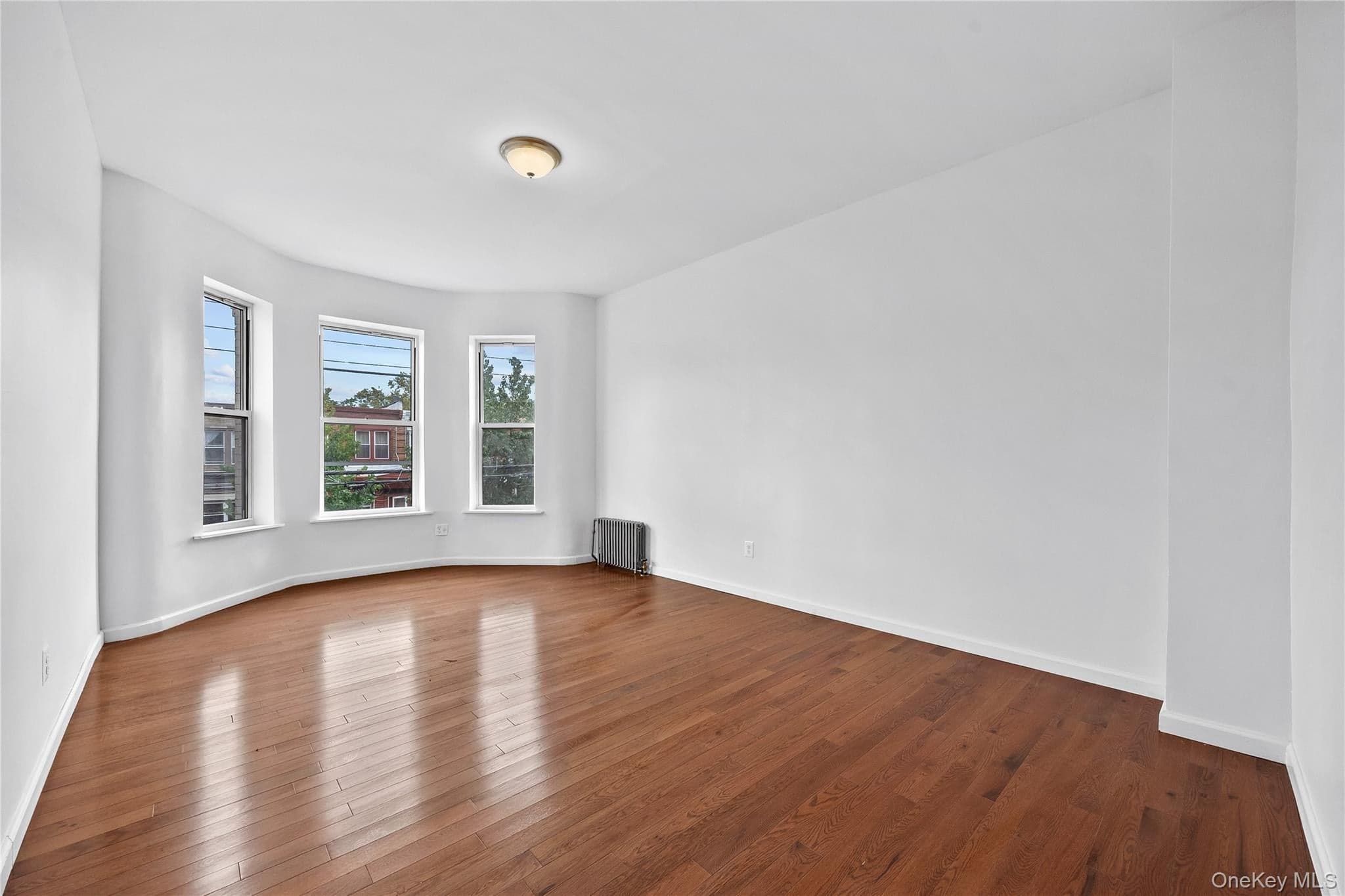499 Hegeman Avenue thumbnail 4
