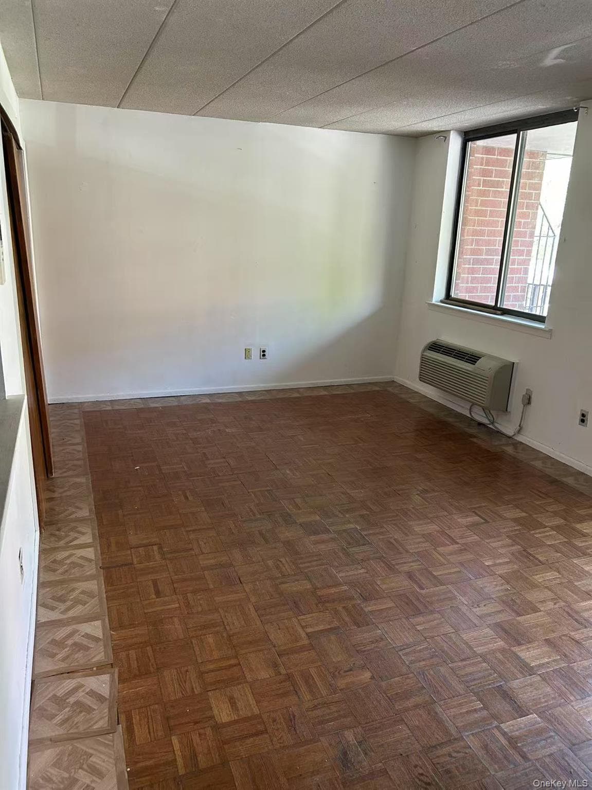 139-76 35th Avenue Unit: 2B thumbnail 4